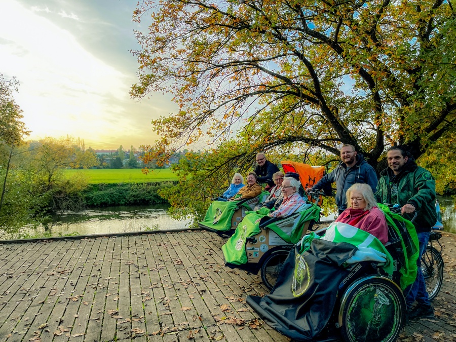 Speziell angepasste Fahrrad-Rikscha der United Kiltrunners für das Projekt 'Radeln ohne Alter' in Fürth.